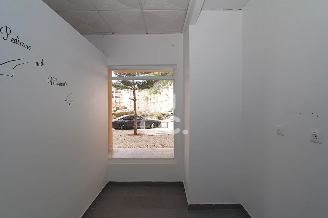 Negócio para Arrendamento em Armação de Pera Foto 11