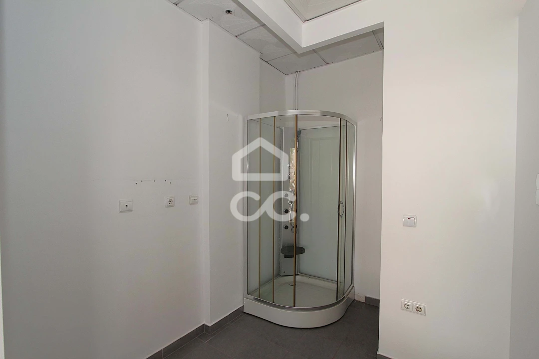 Negócio para Arrendamento em Armação de Pera Foto 12