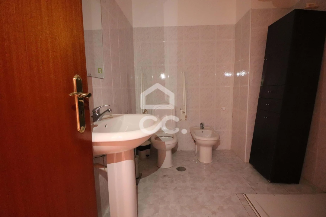 Moradia T9 para Venda em São Martinho do Bispo e Ribeira de Frades Foto 19