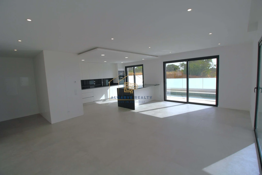 Negócio para Venda em Mexilhoeira Grande Foto 14