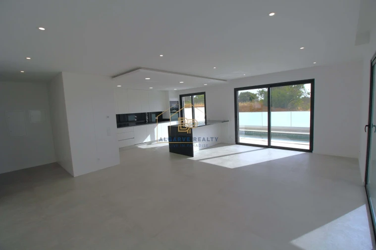 Negócio para Venda em Mexilhoeira Grande Foto 14