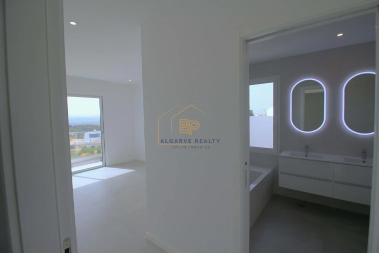 Negócio para Venda em Mexilhoeira Grande Foto 28