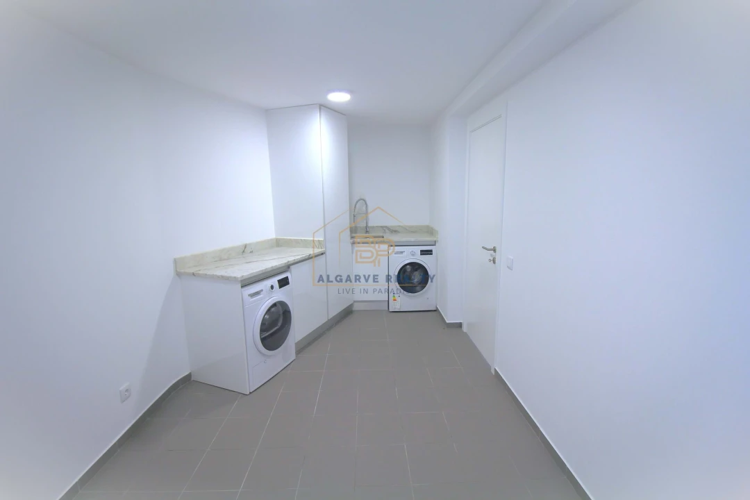 Negócio para Venda em Mexilhoeira Grande Foto 33