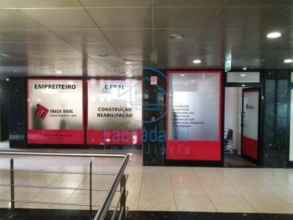 Negócio para Venda em Gondomar (São Cosme), Valbom e Jovim Foto 1