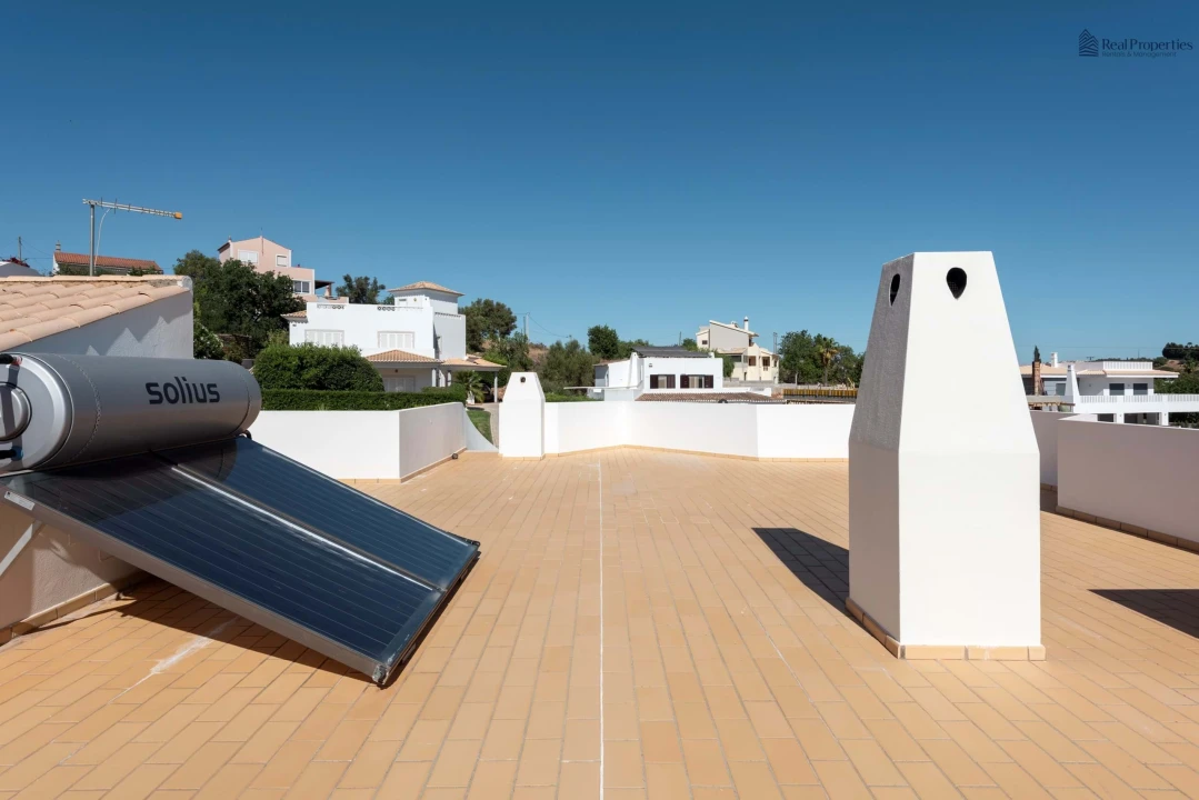 Moradia T4 para Venda em Albufeira e Olhos de Água Foto 45