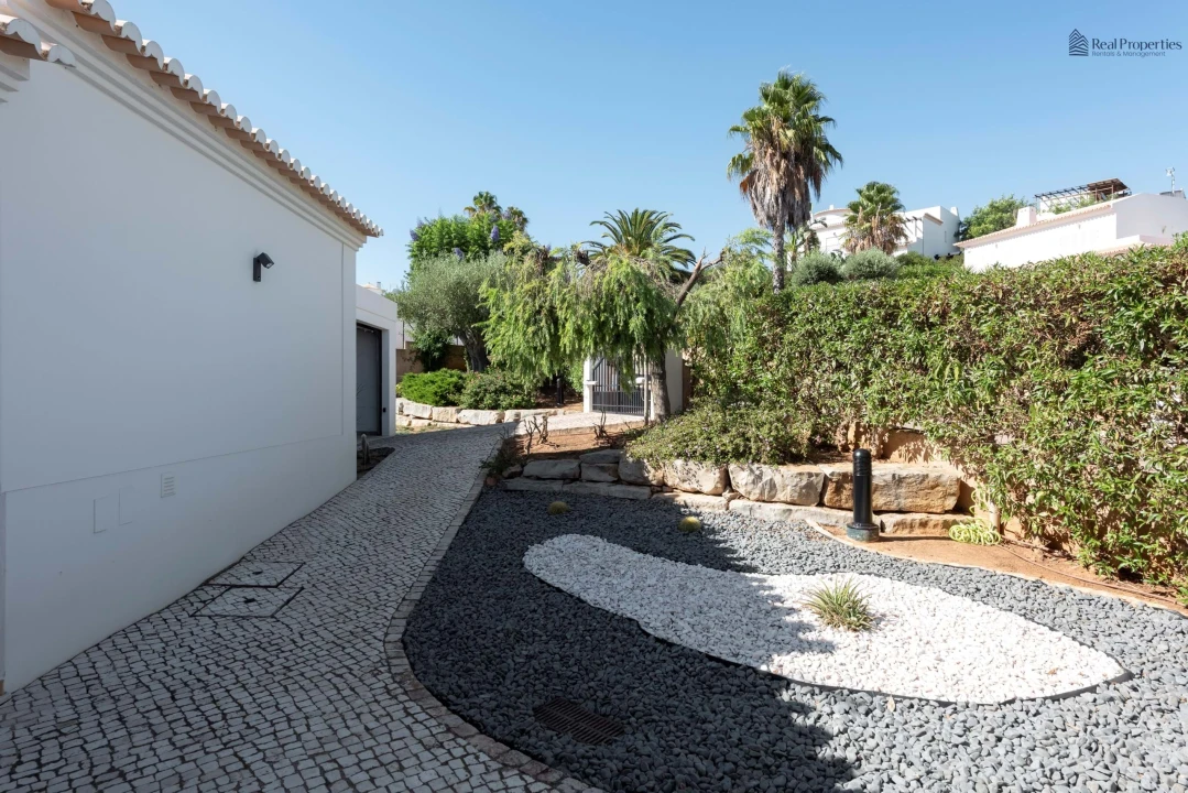 Moradia T4 para Venda em Albufeira e Olhos de Água Foto 41