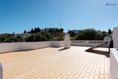 Moradia T4 para Venda em Albufeira e Olhos de Água
