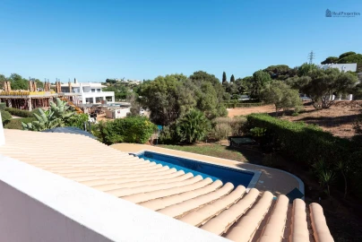 Moradia T4 para Venda em Albufeira e Olhos de Água