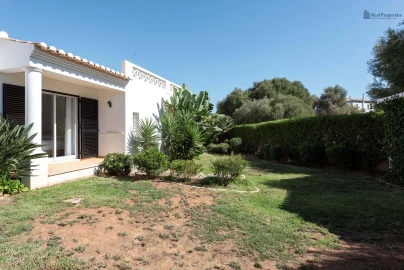 Moradia T4 para Venda em Albufeira e Olhos de Água