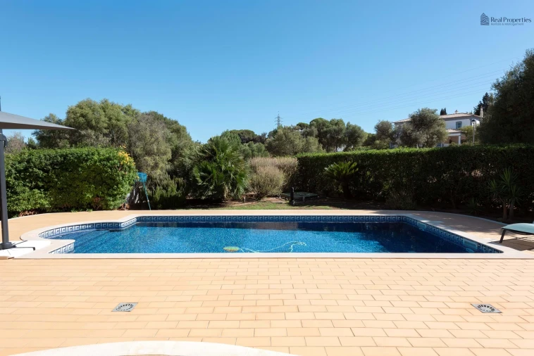 Moradia T4 para Venda em Albufeira e Olhos de Água Foto 31