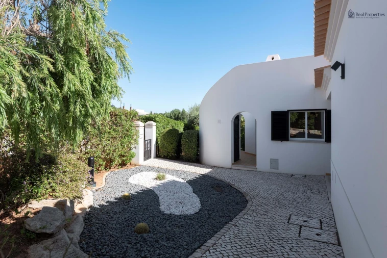 Moradia T4 para Venda em Albufeira e Olhos de Água Foto 39