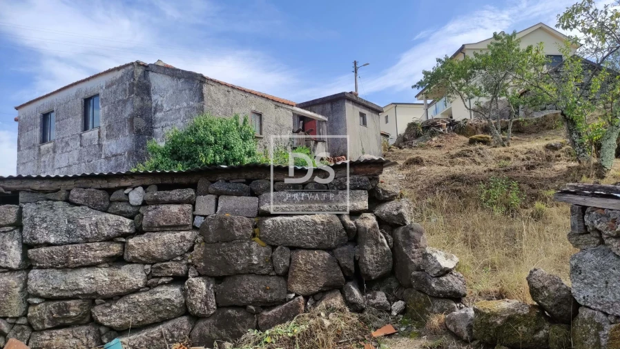 Moradia T3 para Venda em Bustelo, Carneiro e Carvalho de Rei Foto 13