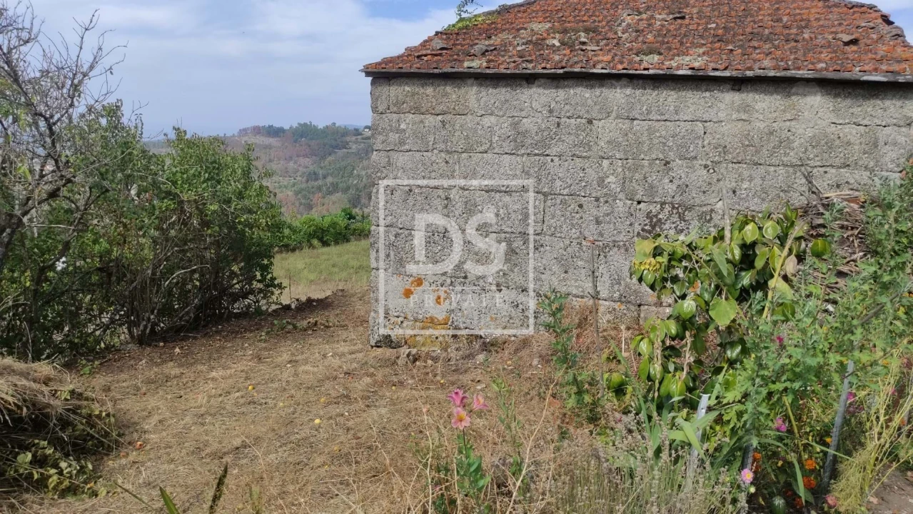 Moradia T2 para Venda em Bustelo, Carneiro e Carvalho de Rei Foto 8