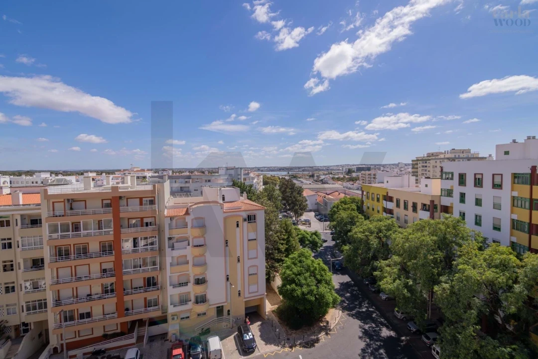 Apartamento T3 para Arrendamento férias em Portimão Foto 11