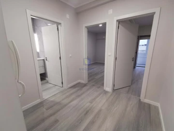 Apartamento T2 para Venda em Oeiras e São Julião da Barra, Paço de Arcos e Caxias