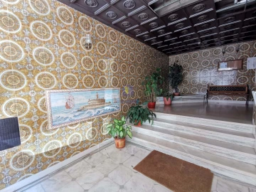 Apartamento T2 para Venda em Oeiras e São Julião da Barra, Paço de Arcos e Caxias