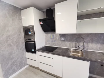 Apartamento T2 para Venda em Oeiras e São Julião da Barra, Paço de Arcos e Caxias