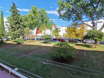 Apartamento T2 para Venda em Oeiras e São Julião da Barra, Paço de Arcos e Caxias