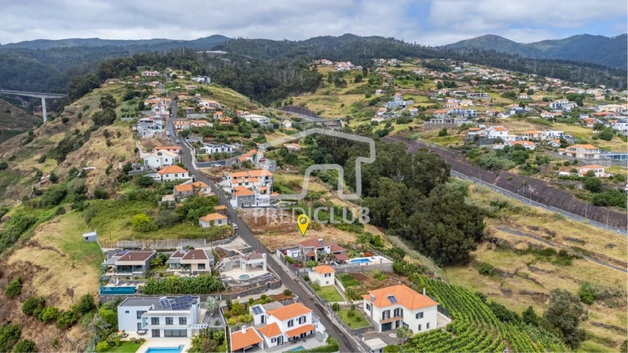 Terreno para Venda em Estreito da Calheta Foto 21