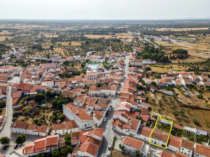 Moradia T7 para Venda em Gafete Foto 49