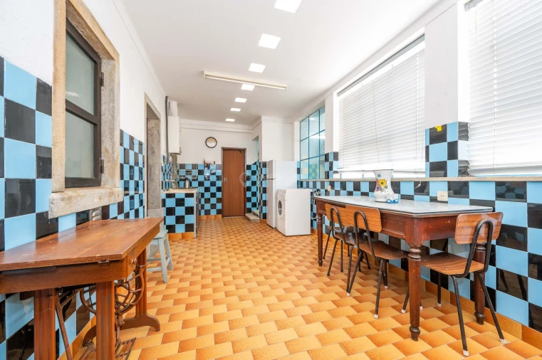 Moradia T7 para Venda em Gafete Foto 13