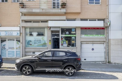 Loja para Trespasse em Anta e Guetim