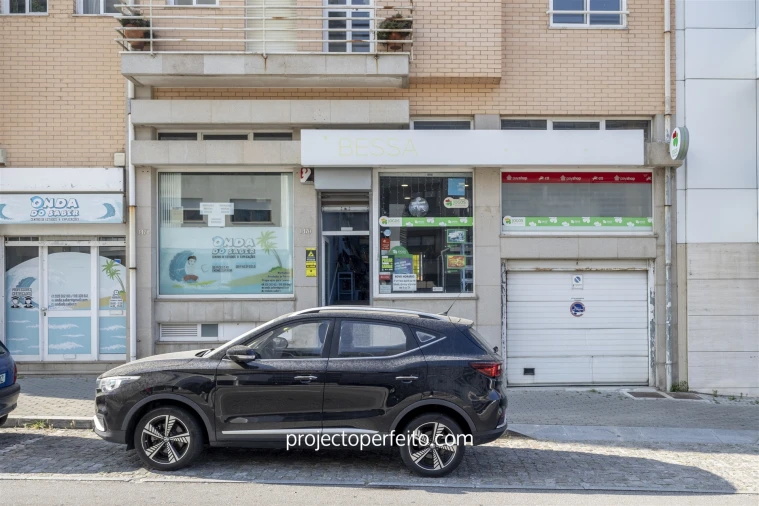 Loja para Trespasse em Anta e Guetim