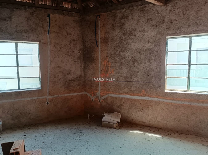 Apartamento T3 para Venda em Vila Nova de Tazem Foto 17