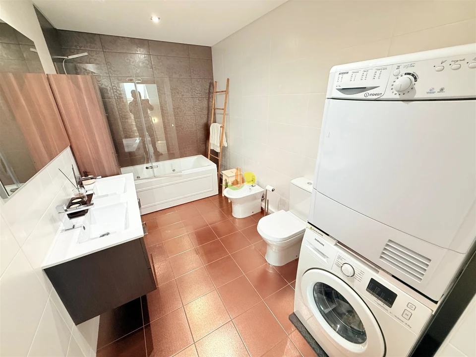 Moradia T5 para Venda em Vila Verde Foto 22