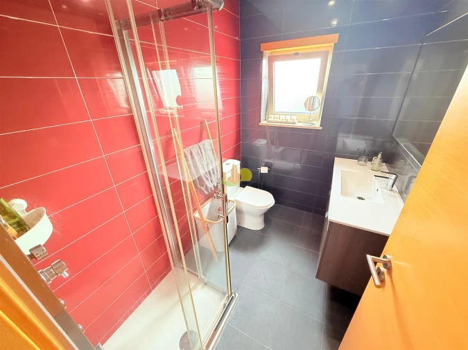 Moradia T5 para Venda em Vila Verde Foto 27