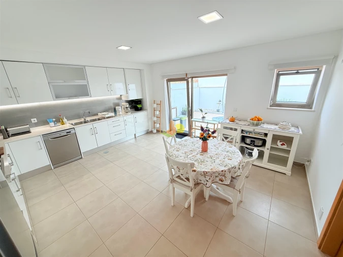 Moradia T5 para Venda em Vila Verde Foto 1