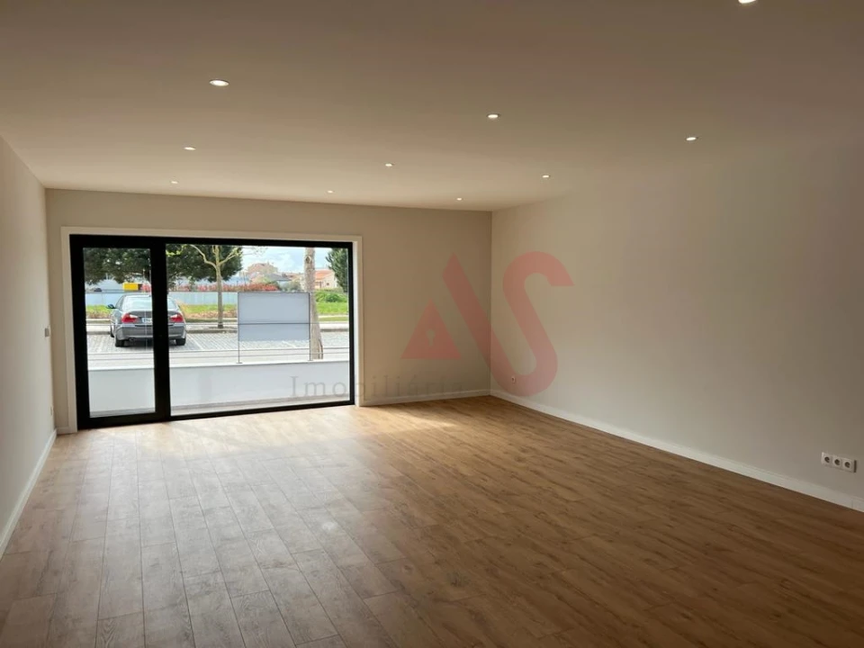 Apartamento T3 para Arrendamento em Póvoa de Varzim, Beiriz e Argivai Foto 1