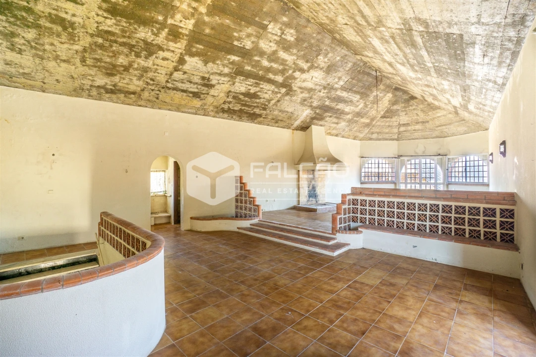 Armazém para Venda em Achete, Azoia de Baixo e Póvoa de Santarém Foto 1