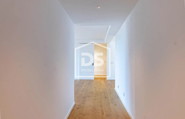 Apartamento T2 para Venda em São Martinho Foto 2