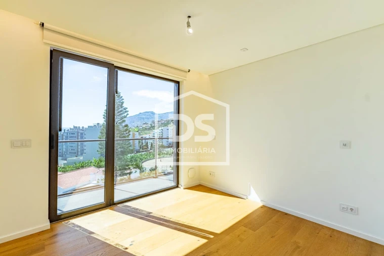 Apartamento T2 para Venda em São Martinho Foto 17