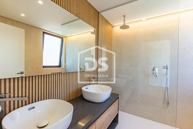 Apartamento T2 para Venda em São Martinho Foto 22