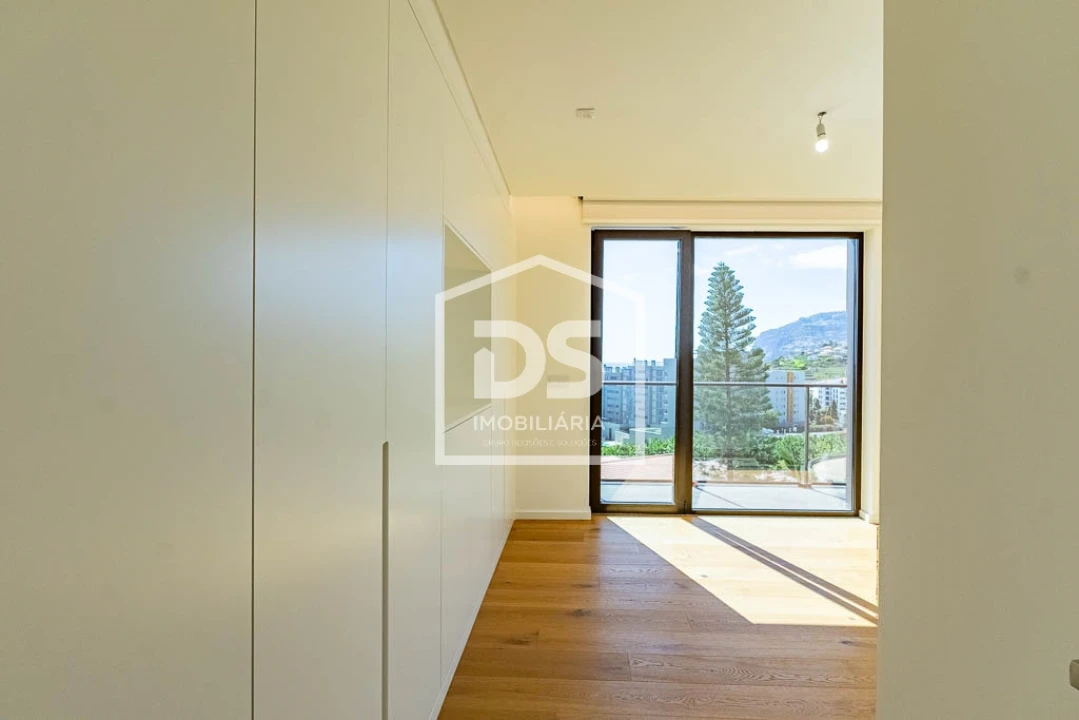 Apartamento T2 para Venda em São Martinho Foto 16