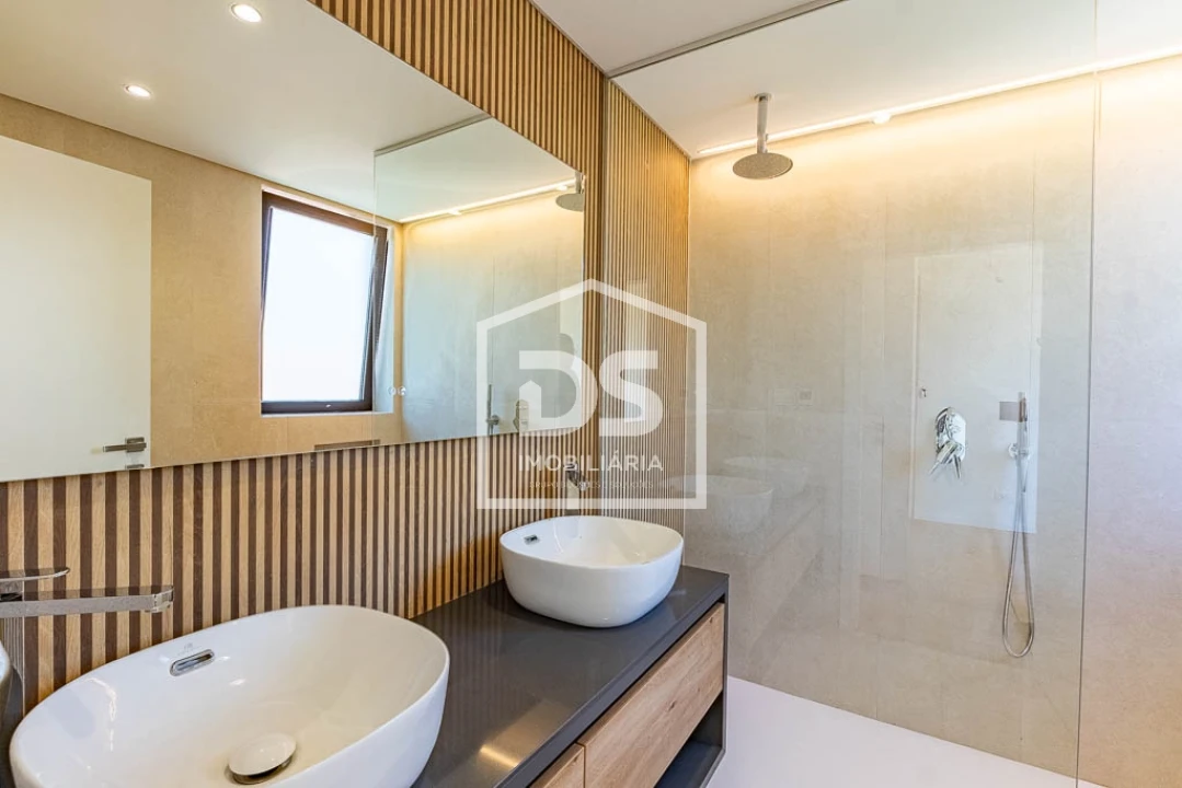 Apartamento T2 para Venda em São Martinho Foto 22