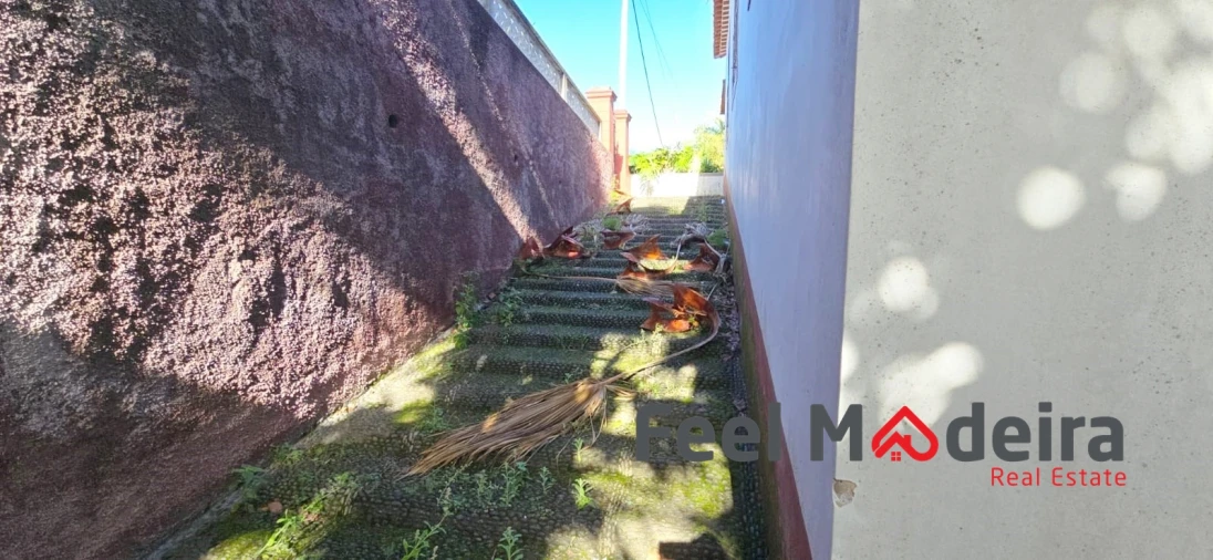 Moradia T4 para Venda em Ponta Delgada Foto 5