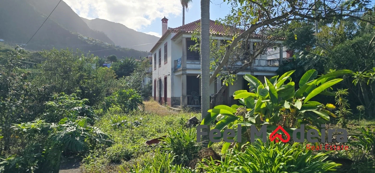 Moradia T4 para Venda em Ponta Delgada Foto 2