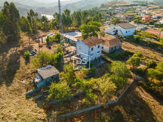 Moradia T4 para Venda em Santa Maria de Sardoura Foto 8