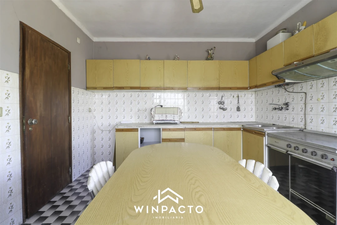 Moradia T2 para Venda em Freixiosa Foto 8