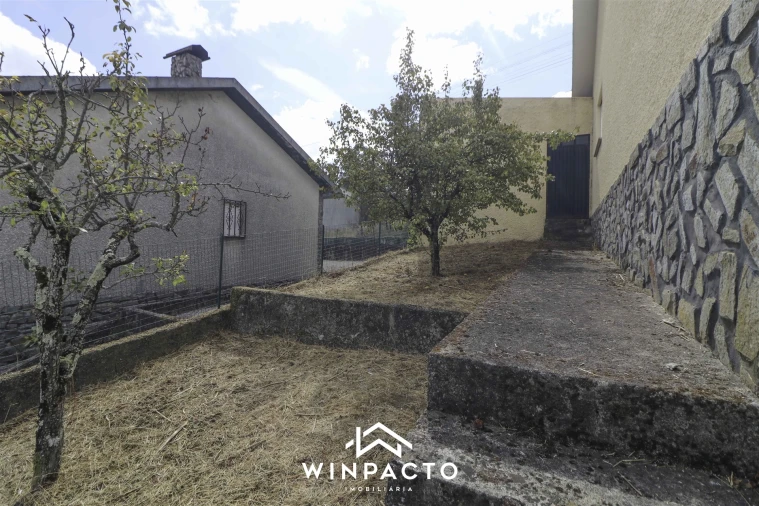 Moradia T2 para Venda em Freixiosa Foto 55