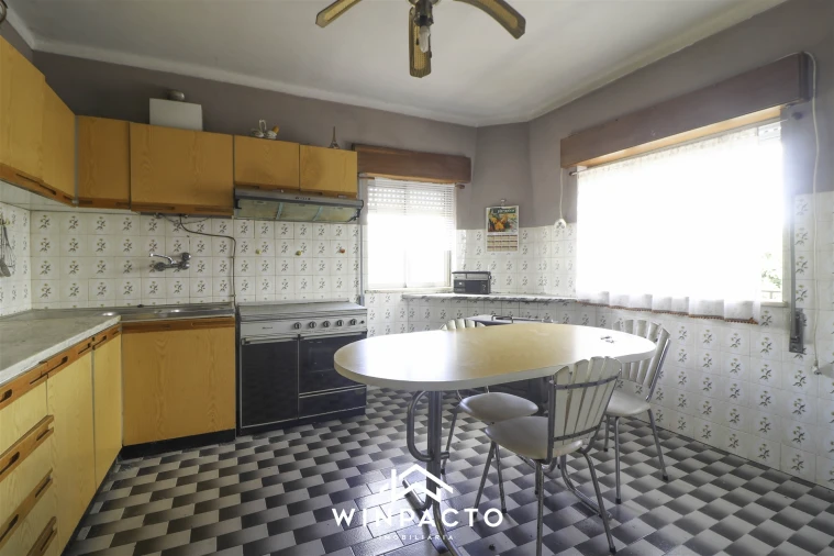 Moradia T2 para Venda em Freixiosa Foto 6