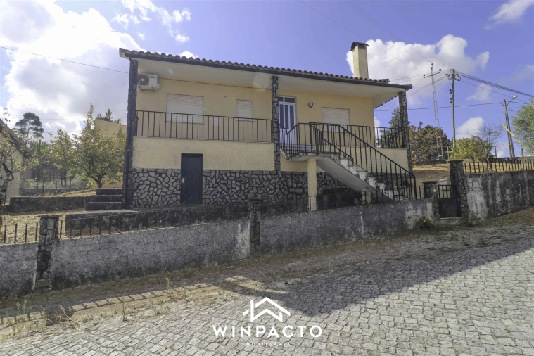 Moradia T2 para Venda em Freixiosa Foto 4