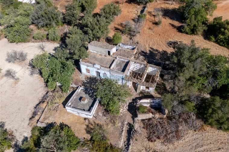 Terreno Misto para Venda em Santa Barbara de Nexe Foto 4