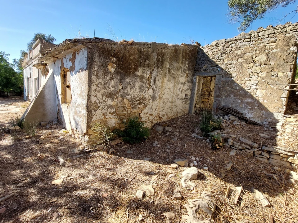 Terreno Misto para Venda em Santa Barbara de Nexe Foto 9