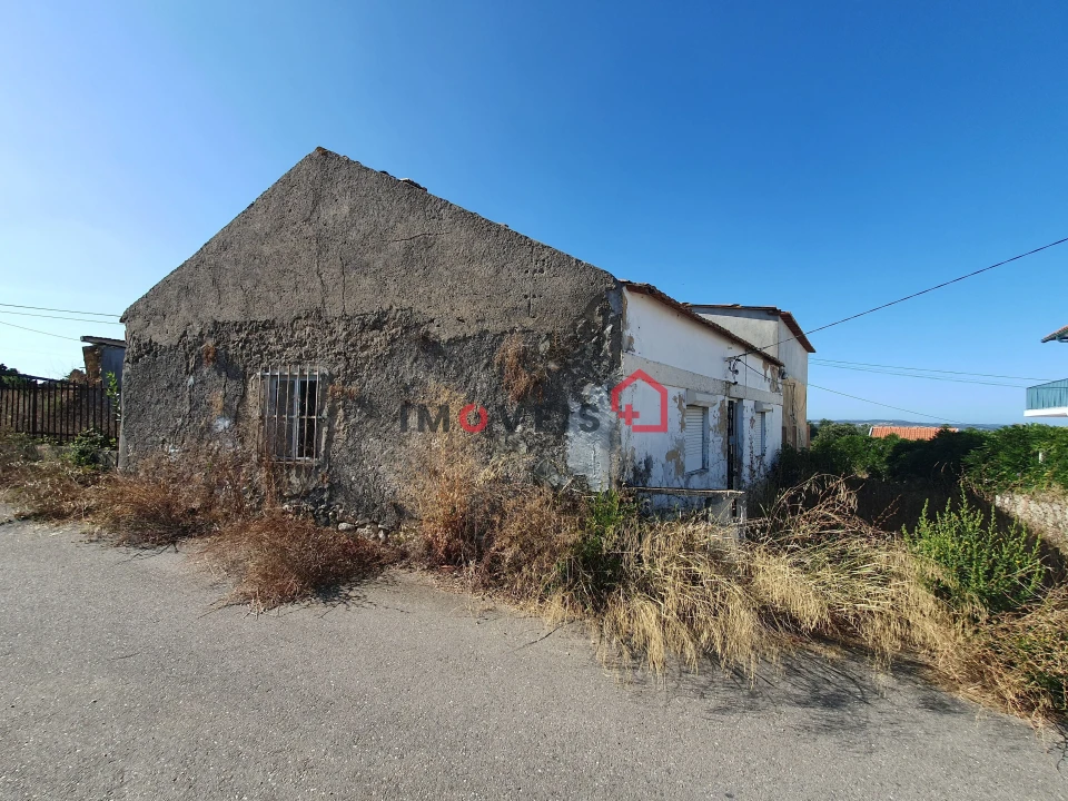 Moradia T4 para Venda em Alfarelos Foto 1