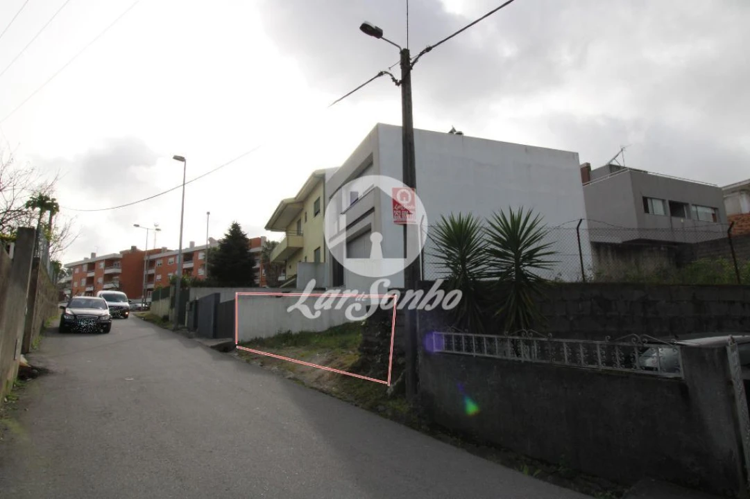 Terreno para Venda em Coronado (São Romão e São Mamede) Foto 1