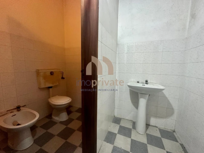 Armazém para Arrendamento em Santa Eulália Foto 6